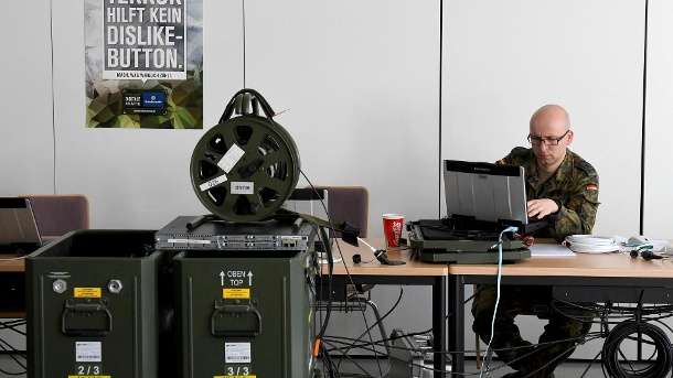 Walka z hakerami Bundeswehra dostarcza ponad 13 000 żołnierzy do obrony cybernetycznej Niemiec